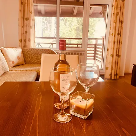 Forest Retreat, Stream Resort, Pamporovo Apartman *