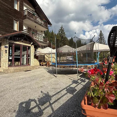 Forest Retreat, Stream Resort, Pamporovo Appartement
