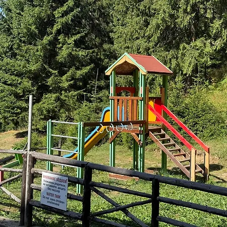 Forest Retreat, Stream Resort, Pamporovo Apartman *