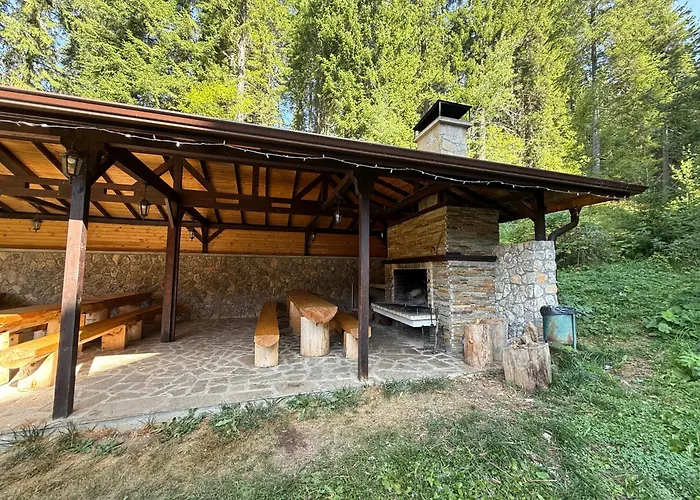 Forest Retreat, Stream Resort, Pamporovo Apartment *