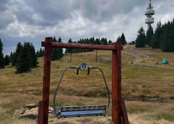 Forest Retreat, Stream Resort, Pamporovo Apartment Stoykite